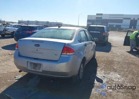 2009 Ford Focus Se z USA, uszkodzony, nr VIN 1FAHP35NX9W223344